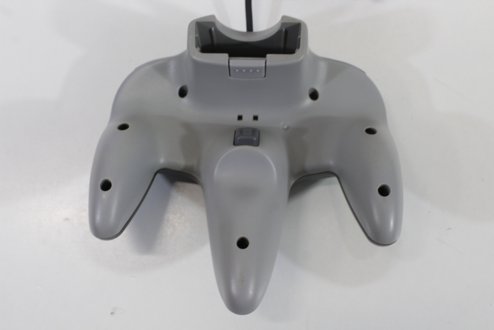 Lot of 2 Official Nintendo 64 Controller Black x Gray Back 7/10 Tight Stick N64 (B)