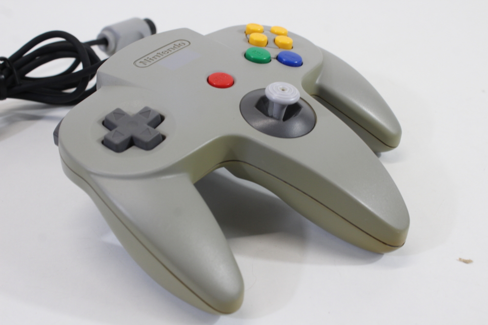 Official Nintendo 64 Controller Gray 8/10 Tight OEM Stick Discolored N64 (B)