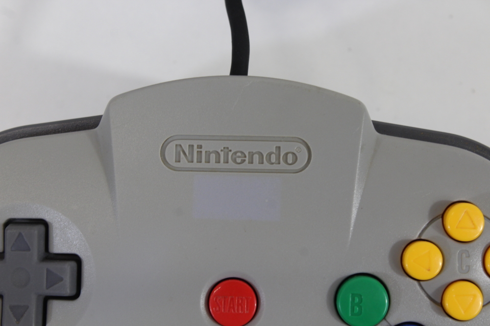 Official Nintendo 64 Controller Gray 8/10 Tight OEM Stick Discolored N64 (B)