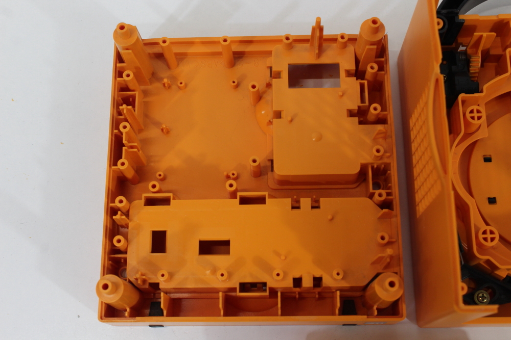 Nintendo GameCube OEM Replacement Shell Only Spice Orange DOL-001 (For Parts or Repair) Nintendo GameCube GC