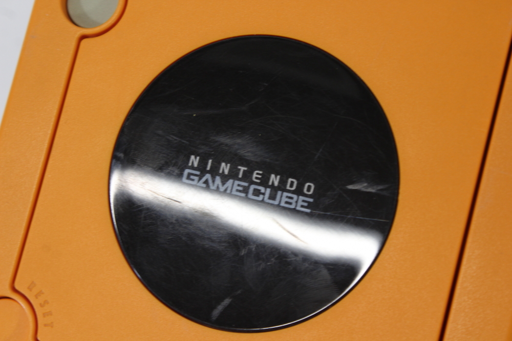Nintendo GameCube OEM Replacement Shell Only Spice Orange DOL-001 (For Parts or Repair) Nintendo GameCube GC