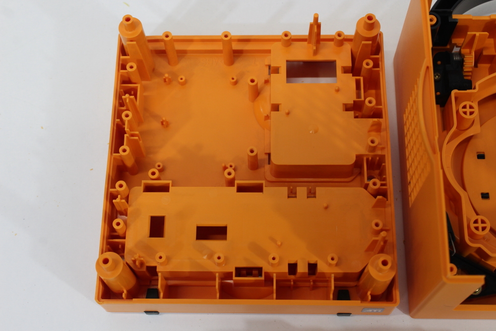 Nintendo GameCube OEM Replacement Shell Only Spice Orange DOL-001 (For Parts or Repair) Nintendo GameCube GC