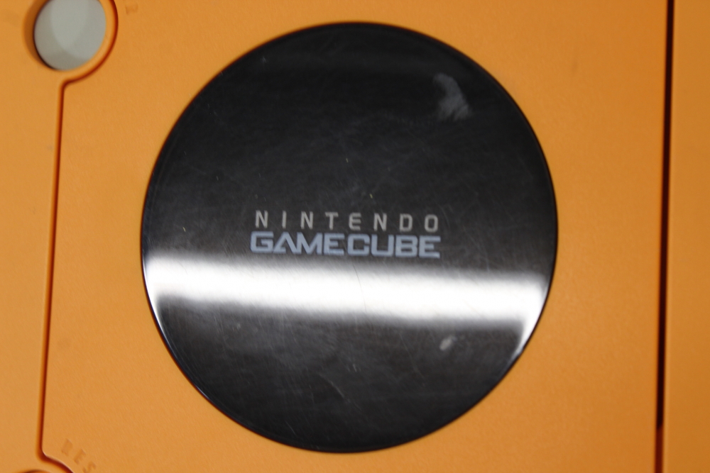 Nintendo GameCube OEM Replacement Shell Only Spice Orange DOL-001 (For Parts or Repair) Nintendo GameCube GC