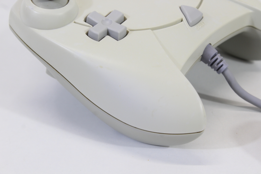 SEGA Dreamcast Controller Pad White HKT-7700 DC (B) SEGA Dreamcast DC