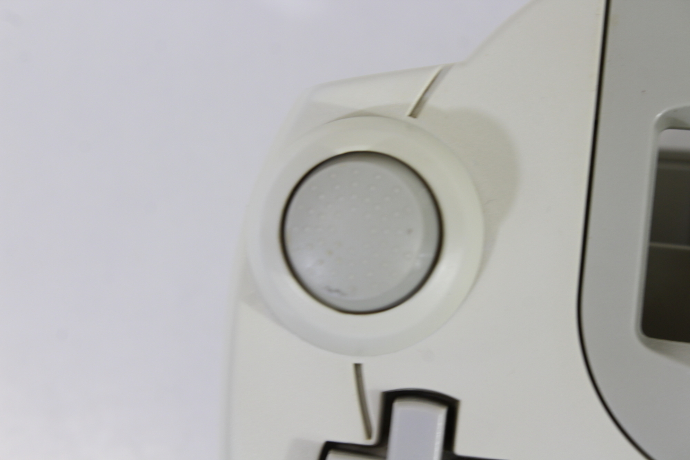 SEGA Dreamcast Controller Pad White HKT-7700 DC (B) SEGA Dreamcast DC
