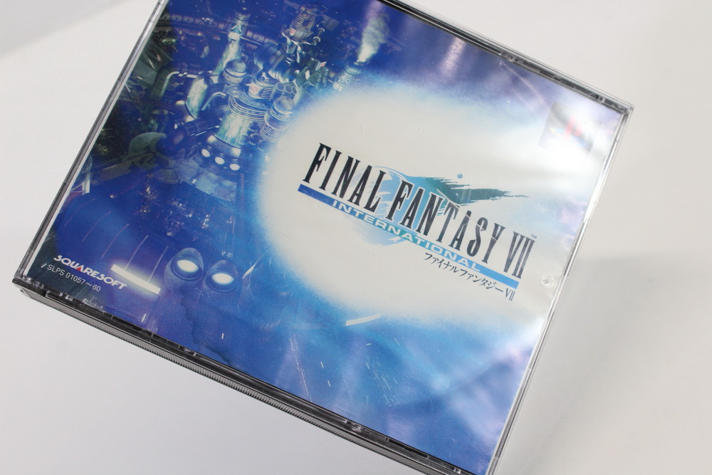 Final Fantasy VII 7 International CIB (B Cover Art Water Damage) SONY PlayStation 1 PS1