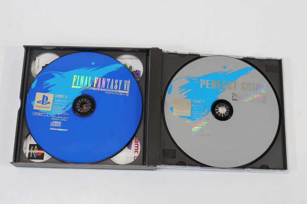 Final Fantasy VII 7 International CIB (B Cover Art Water Damage) SONY PlayStation 1 PS1