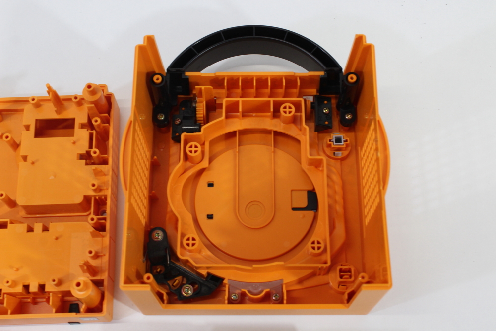 Nintendo GameCube OEM Replacement Shell Only Spice Orange DOL-001 (For Parts or Repair) Nintendo GameCube GC