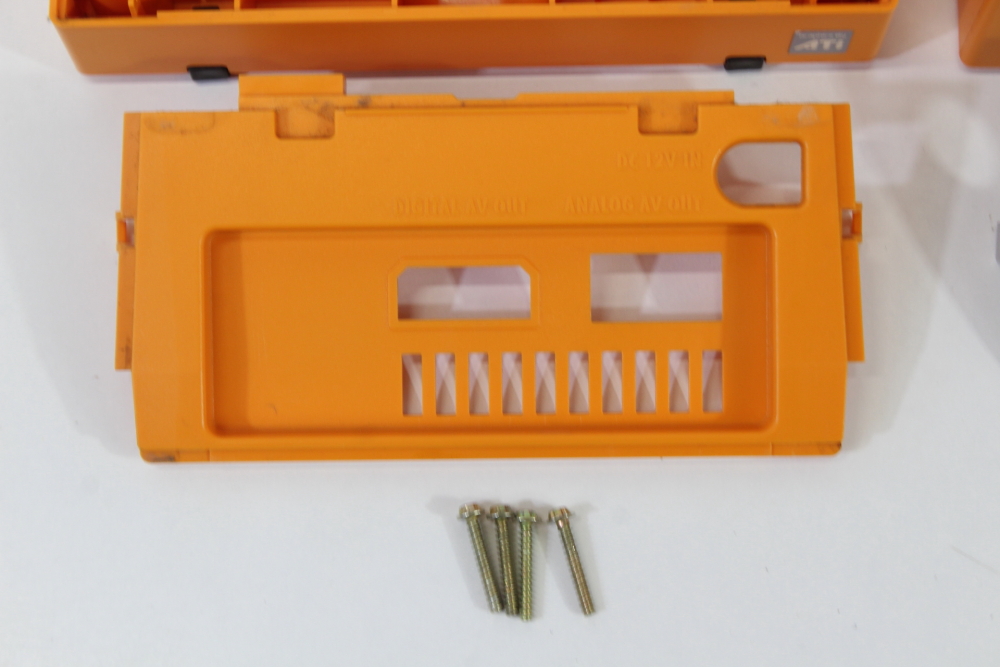 Nintendo GameCube OEM Replacement Shell Only Spice Orange DOL-001 Cos. Damage (For Parts or Repair) Nintendo GameCube GC