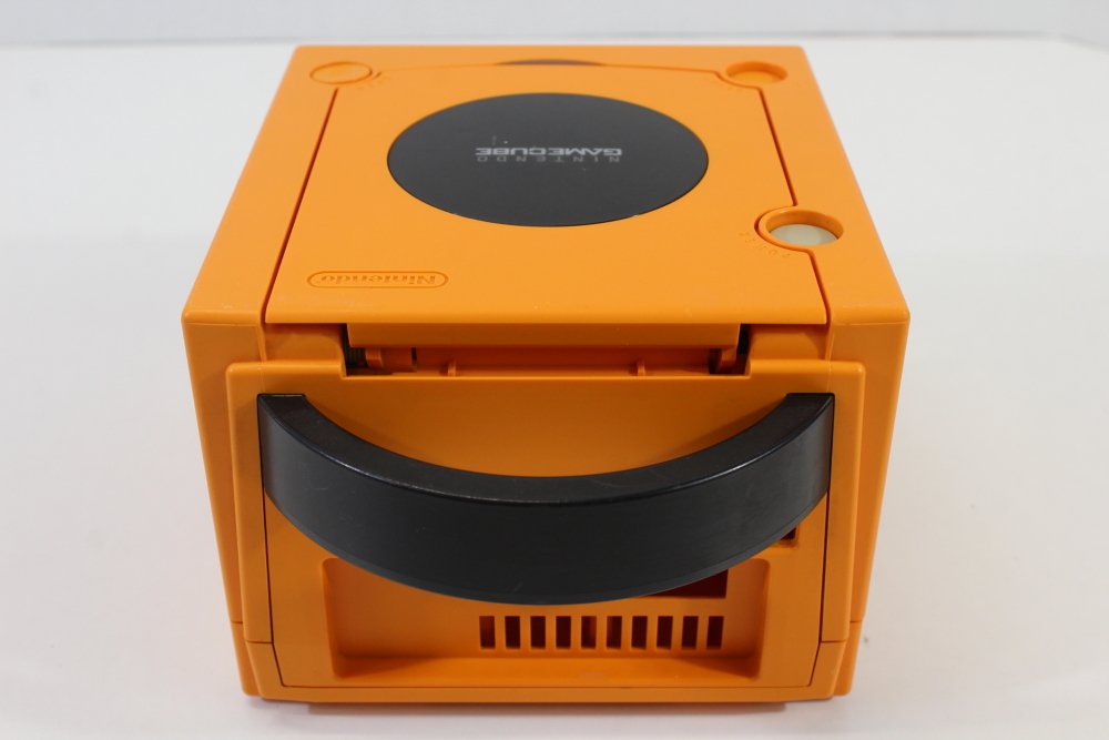 Nintendo GameCube OEM Replacement Shell Only Spice Orange DOL-001 Cos. Damage (For Parts or Repair) Nintendo GameCube GC