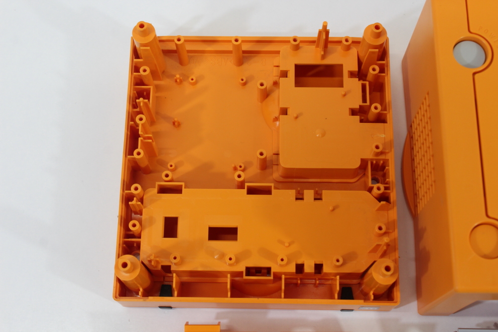 Nintendo GameCube OEM Replacement Shell Only Spice Orange DOL-001 Cos. Damage (For Parts or Repair) Nintendo GameCube GC