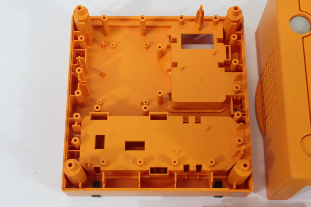 Nintendo GameCube OEM Replacement Shell Only Spice Orange DOL-001 (For Parts or Repair) Nintendo GameCube GC