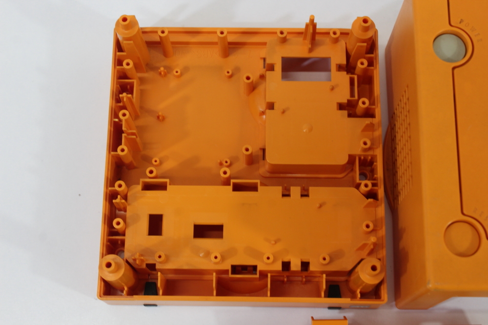 Nintendo GameCube OEM Replacement Shell Only Spice Orange DOL-001 (For Parts or Repair) Nintendo GameCube GC
