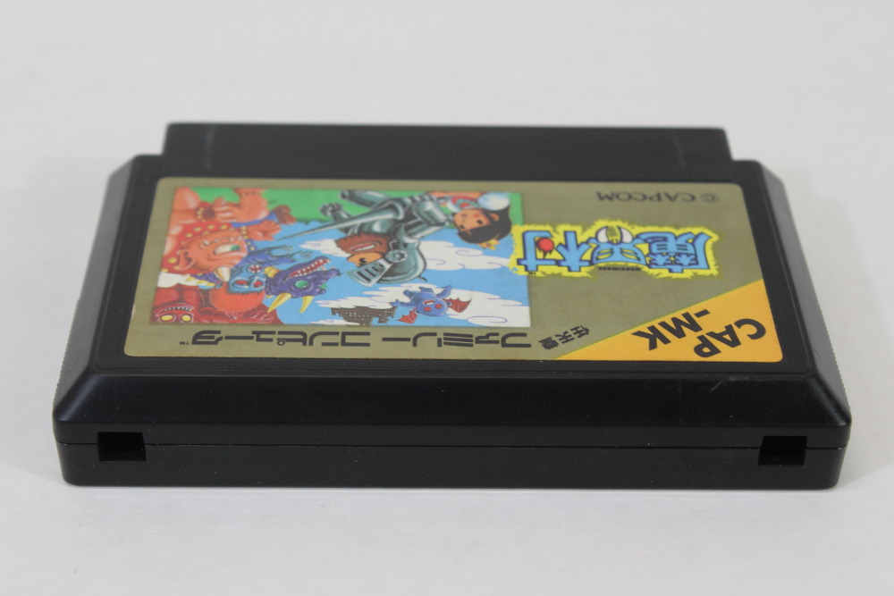 Makaimura / Ghosts 'n Goblins (C Works but glitchy video, vertical lines) Nintendo Famicom FC