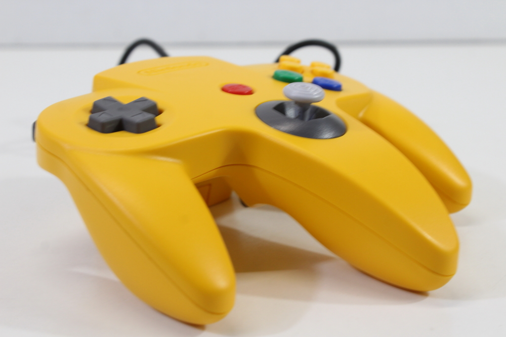 Official Nintendo 64 Controller Yellow 9/10 Tight Stick N64 (B)