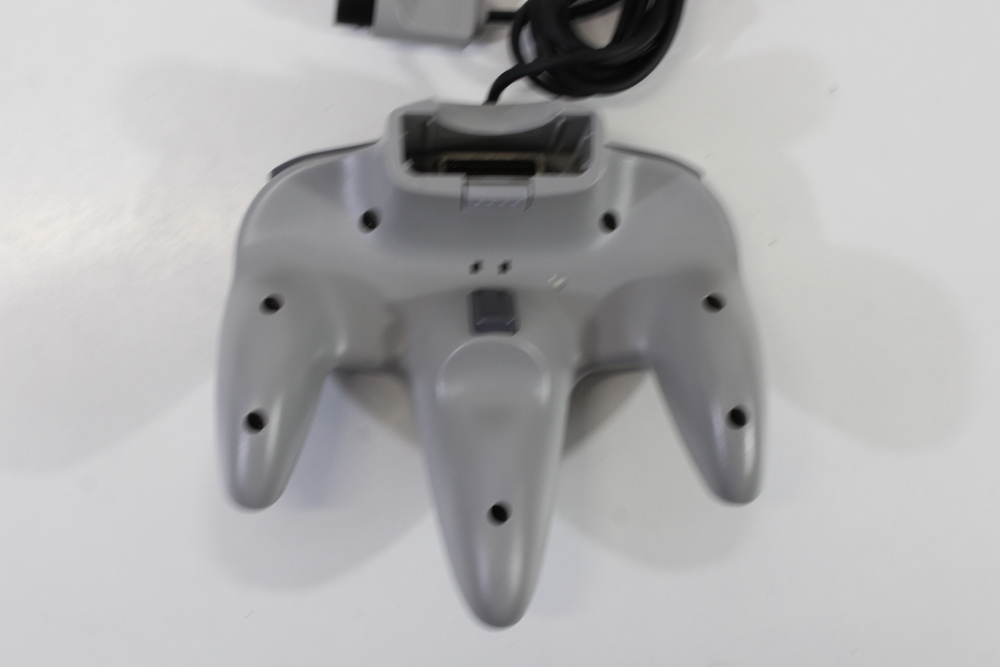 Official Nintendo 64 Controller Gray 8/10 Tight OEM Stick N64 (B)