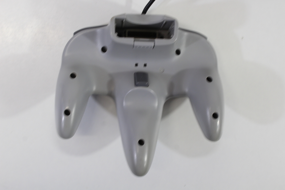 Official Nintendo 64 Controller Gray 9/10 Tight OEM Stick N64 (B)