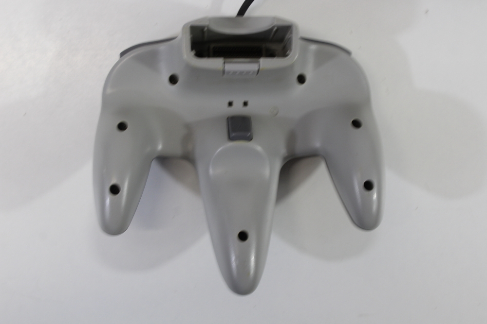 Official Nintendo 64 Controller Black 7/10 Tight Stick (B) Nintendo 64 N64