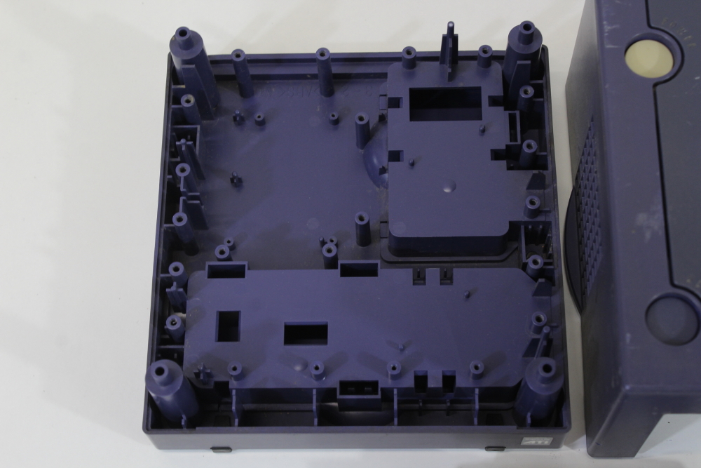 Nintendo GameCube OEM Replacement Shell Only Indigo Purple DOL-001 (For Parts or Repair) Nintendo GameCube GC
