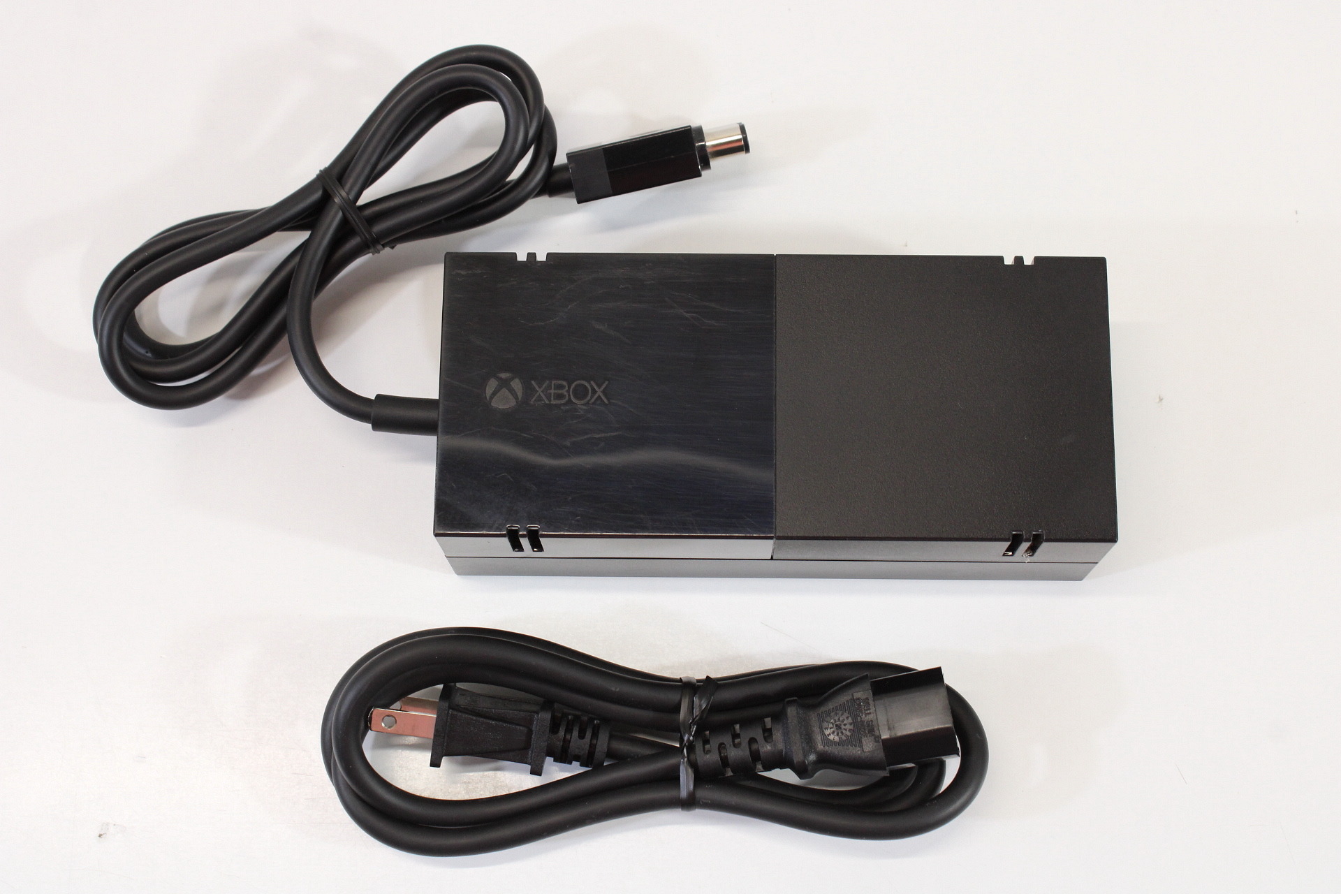 North American Microsoft Xbox One White Console 500GB Model 1540 Controller AC Adapter (USA) (B)
